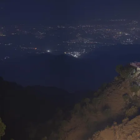 Sunset Vibes! Near Mall Road Kasauli By Alluring North Exterior photo