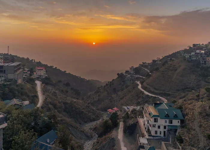 Sunset Vibes! Near Mall Road Kasauli By Alluring North