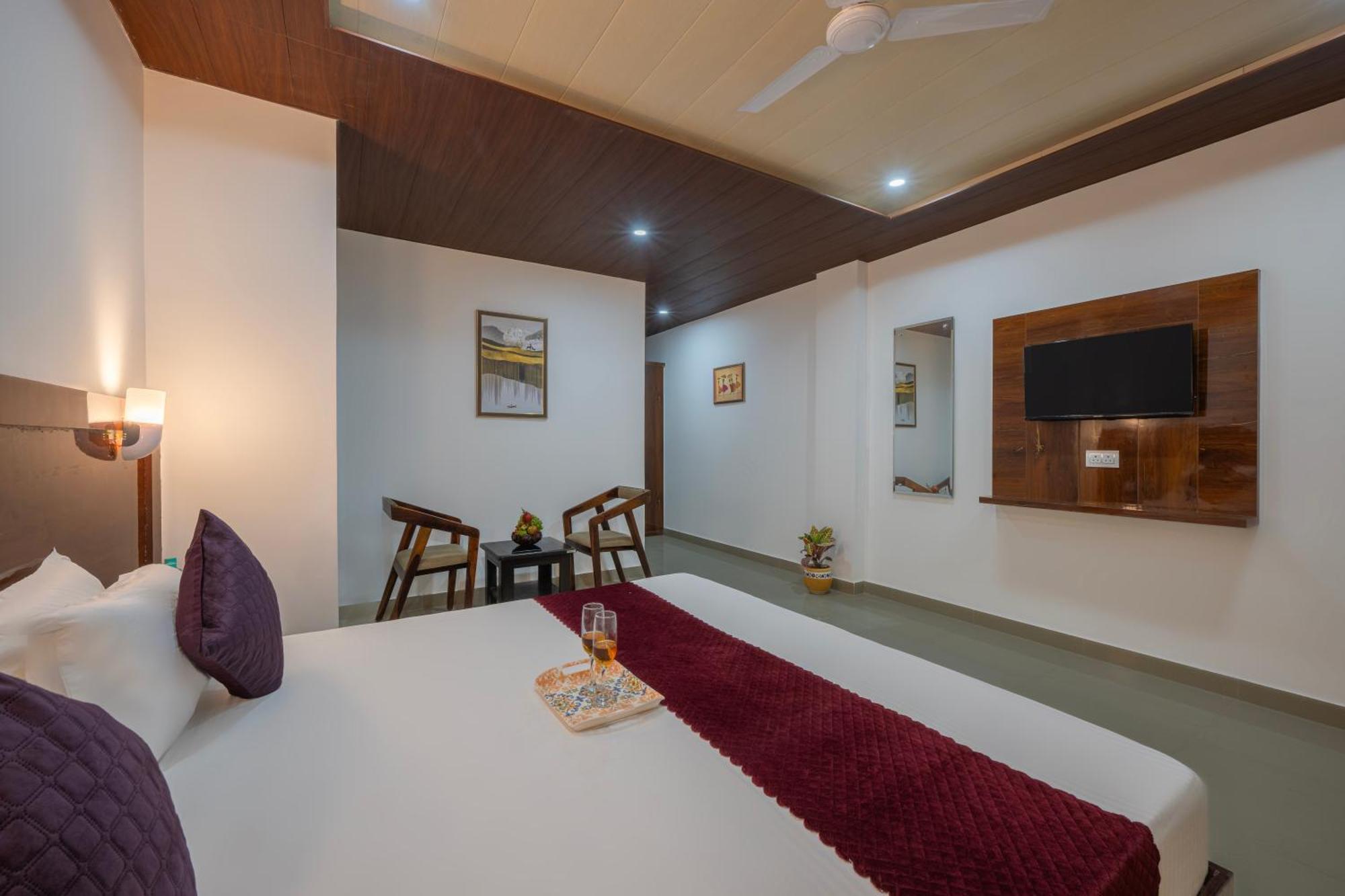 Homestay Sunset Vibes! Near Mall Road By Alluring North Kasauli